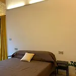 Rock & Wood - Apartment & Room